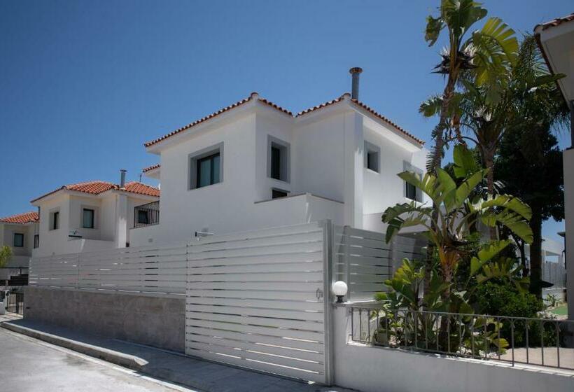 Luxury Villa Agathoula