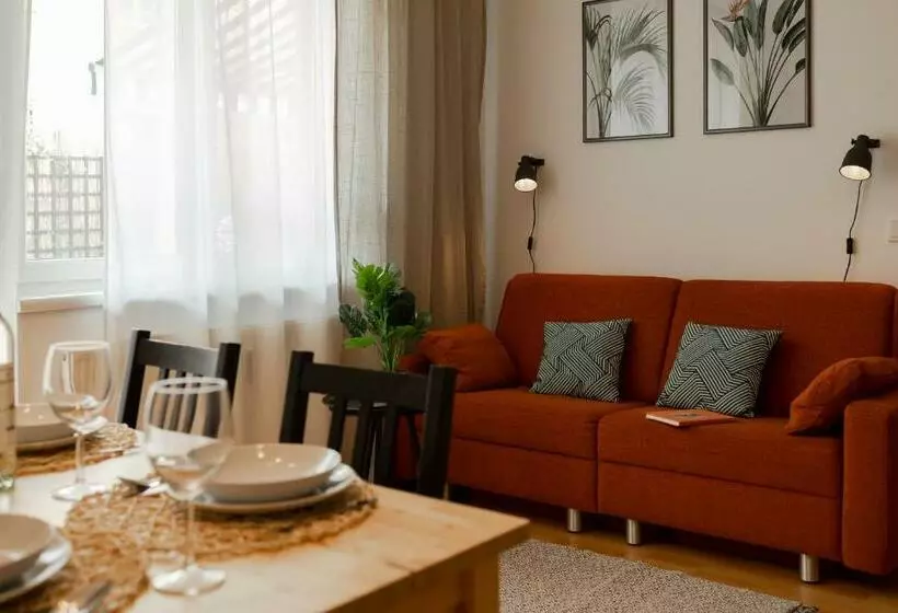 Fresh Apartment With Terrace + Free Parking