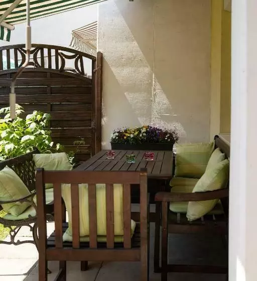 Fresh Apartment With Terrace + Free Parking