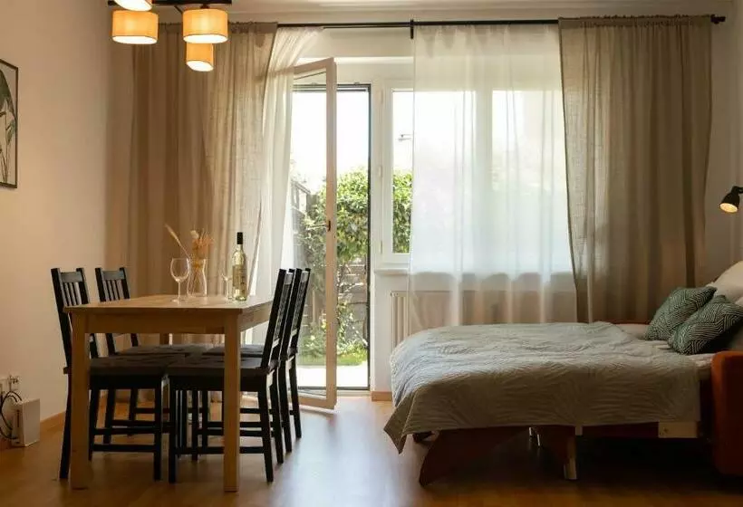 Fresh Apartment With Terrace + Free Parking