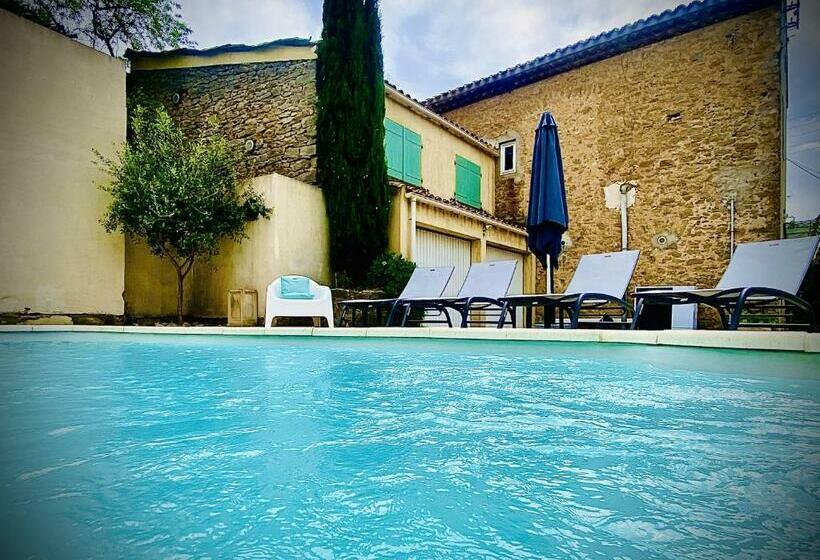 La Muscadelle : Le Calme Du Sud De La France