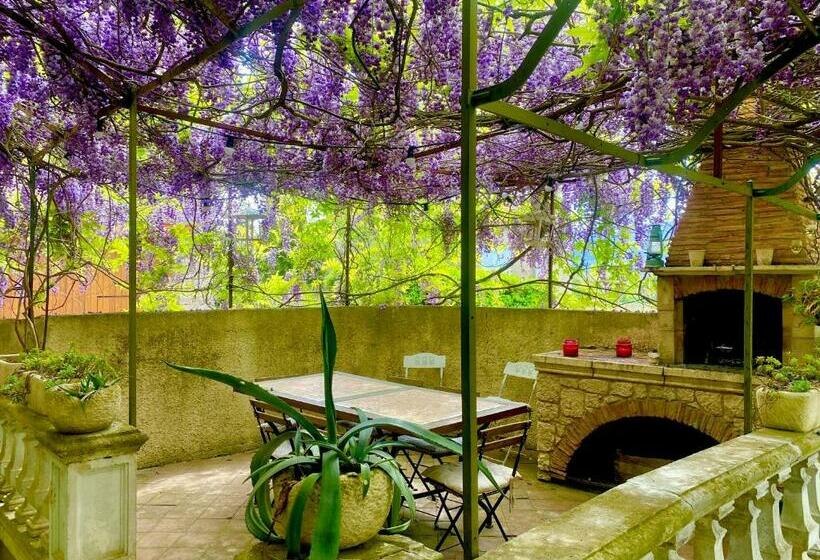 La Muscadelle : Le Calme Du Sud De La France