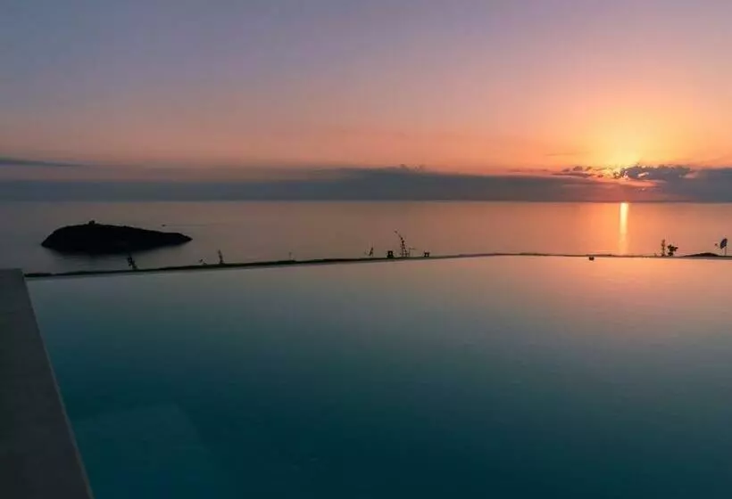 Luxury Villa Blue&blanc Piscina A Sfioro Isola