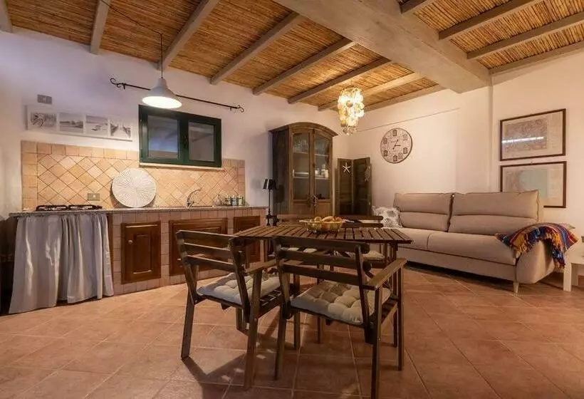 Raffinata Taverna Con Camino