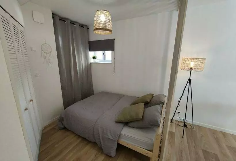 Joli Studio Proche Des Remparts