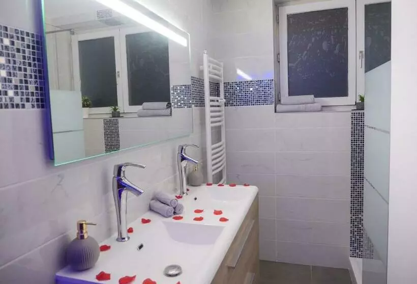 Appartement   Jacuzzi   Pour Deux