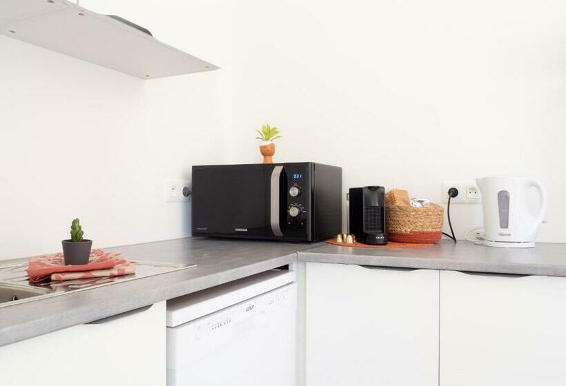 L Hacienda Champenoise