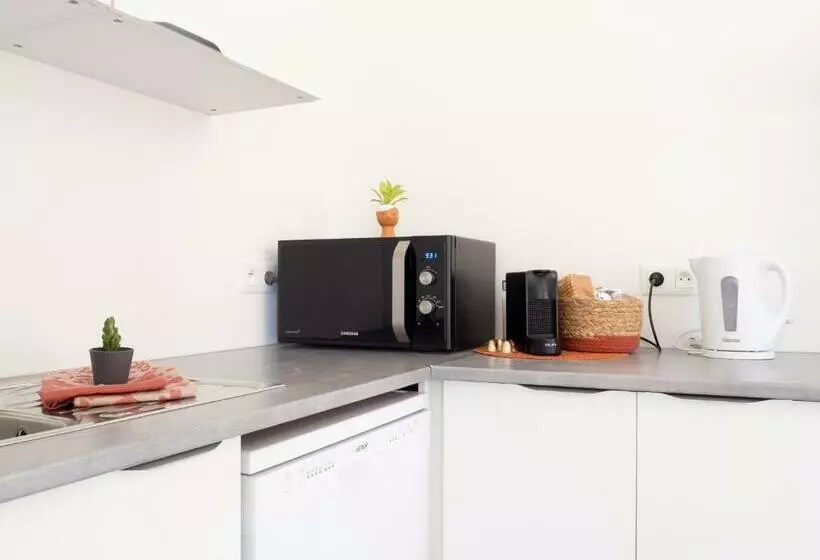 L Hacienda Champenoise