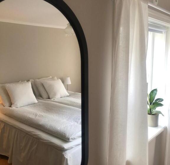 ångbåten New Buildt Apartment In The Center Of Gränna