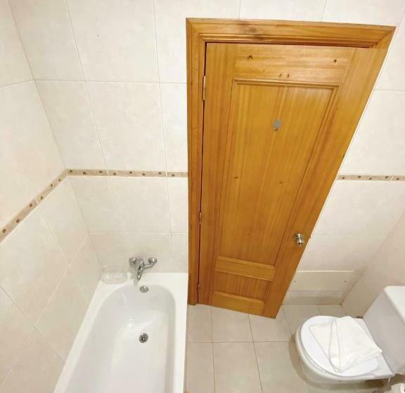 Caniço  Madeira Airport  10 Min