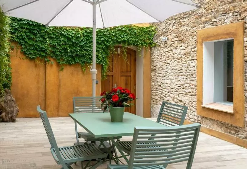 Alta House Apartments 3 Calas