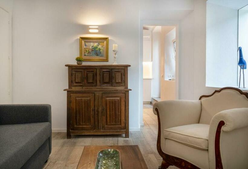 Alta House Apartments 3 Calas