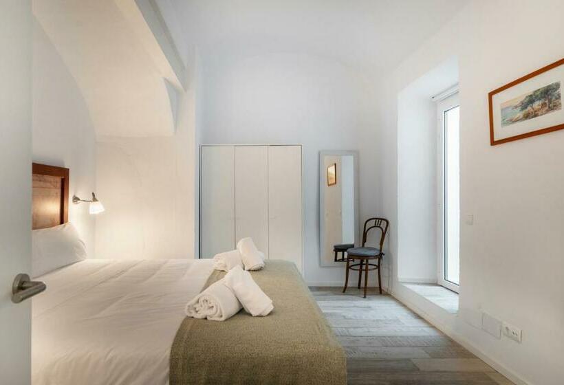 Alta House Apartments 3 Calas