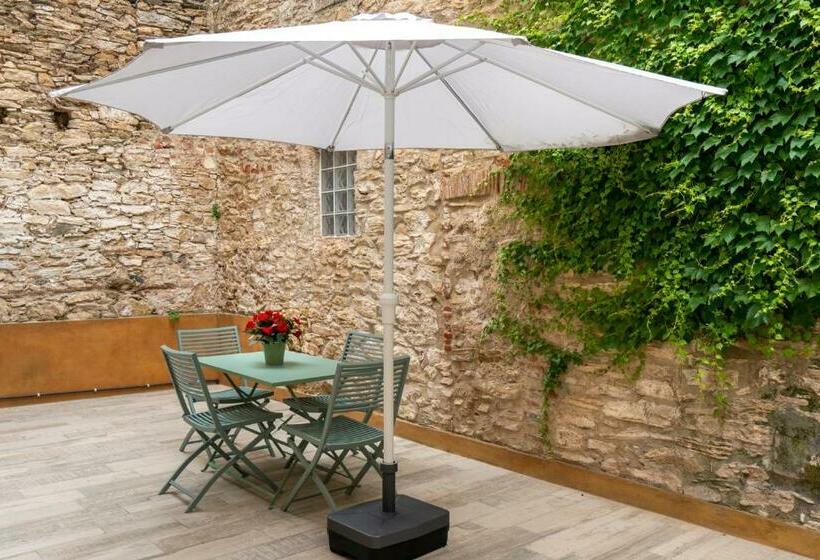 Alta House Apartments 3 Calas