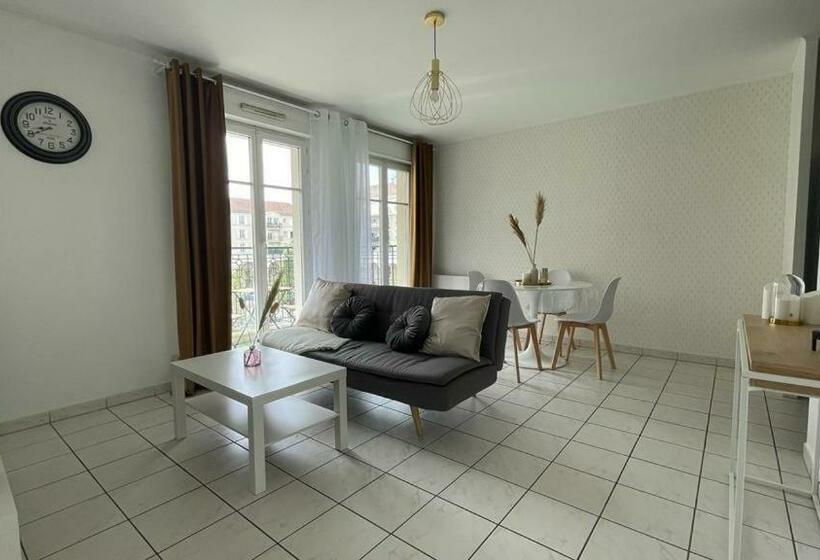 Apartment 1 Bedroomed With Balcony 10min From Disneyland Paris