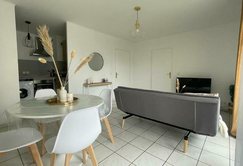 Apartment 1 Bedroomed With Balcony 10min From Disneyland Paris