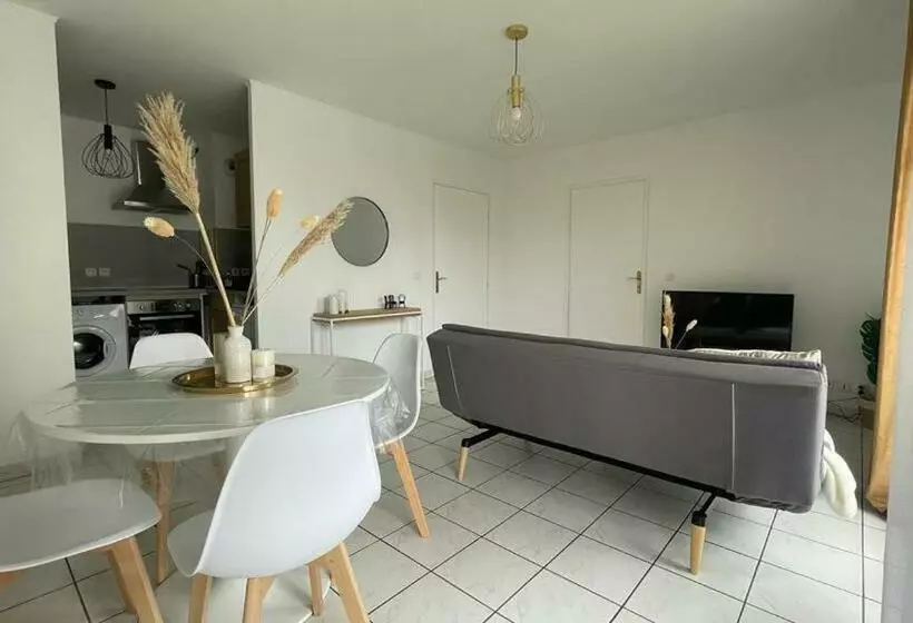 Apartment 1 Bedroomed With Balcony 10min From Disneyland Paris