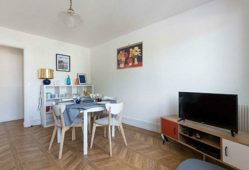 Bright 70m Cosy Near The Beach