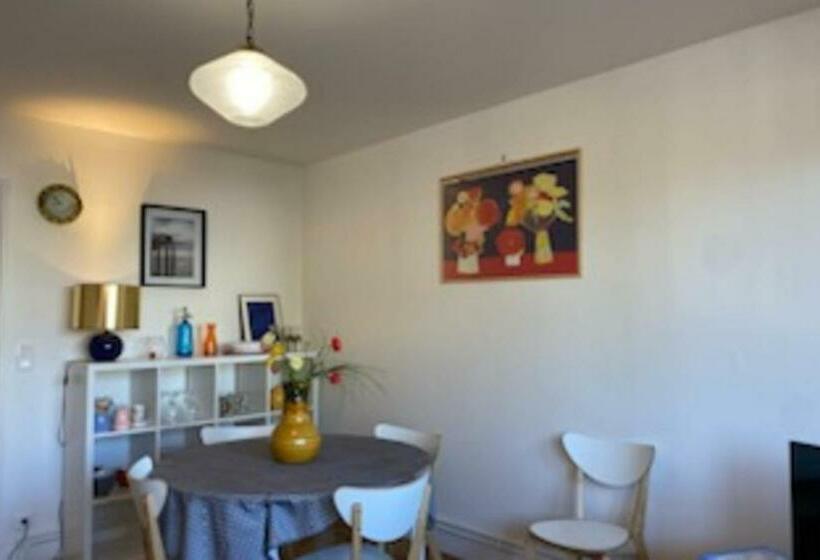 Bright 70m Cosy Near The Beach