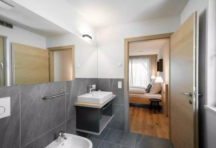 Oberzerod Apartments