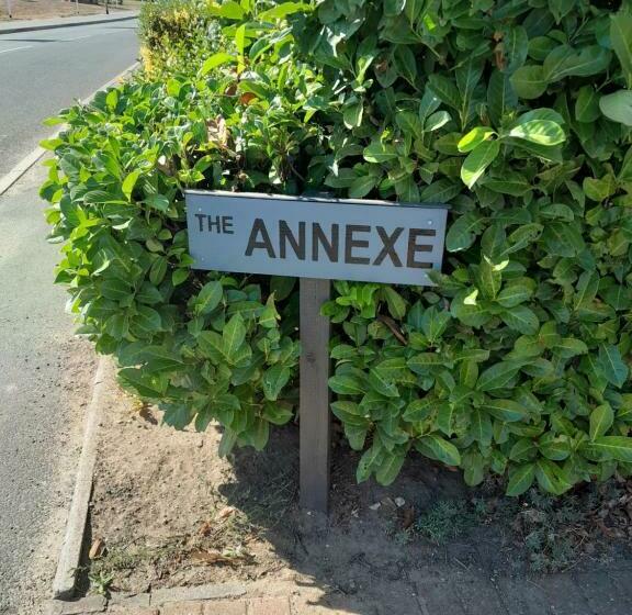 The Annexe, Cornfields