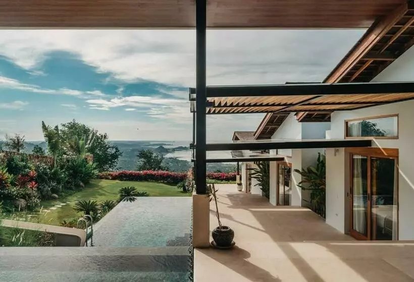 Villa Serena Lombok   Sustainable Kuta Sea View
