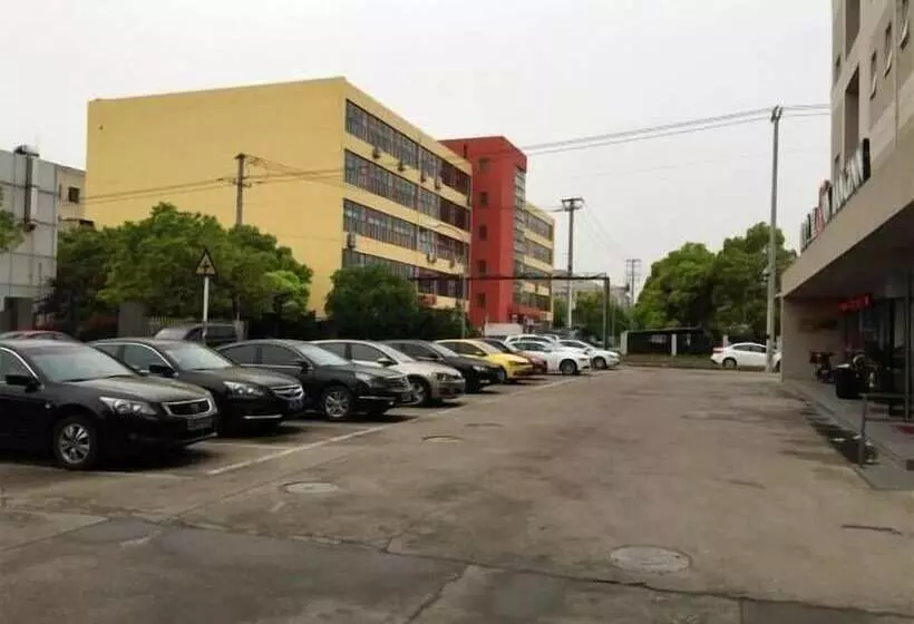 Отель Jinjiang Inn Nantong Development Zone Zhongyang Road