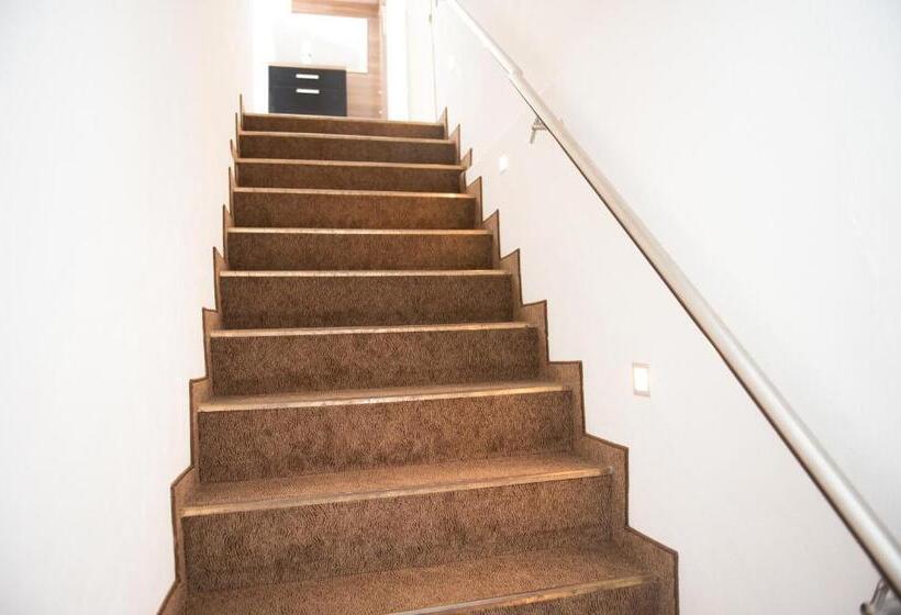 Отель Pension Irlingerhof