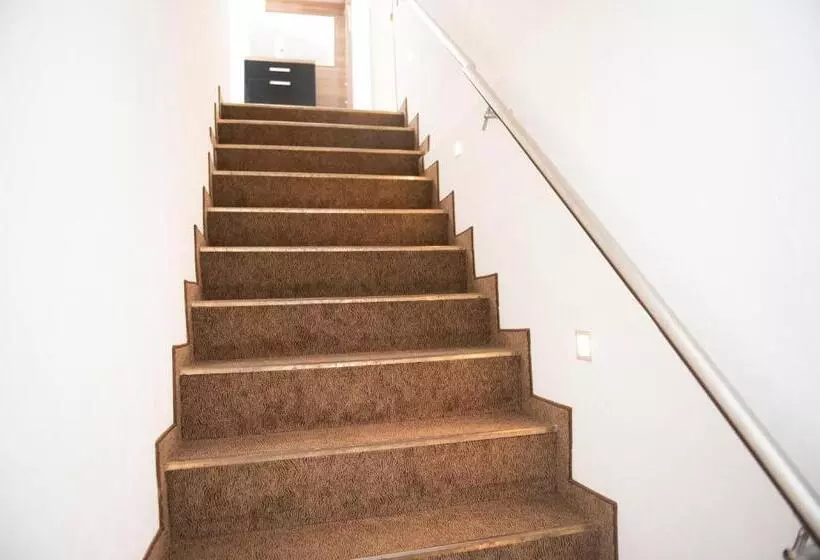 Отель Pension Irlingerhof