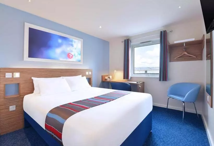 Отель Travelodge London Fulham