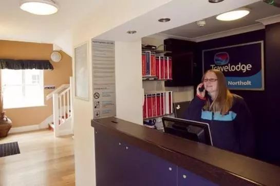 Отель Travelodge London Northolt