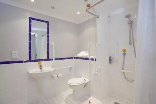 Отель Travelodge London Northolt