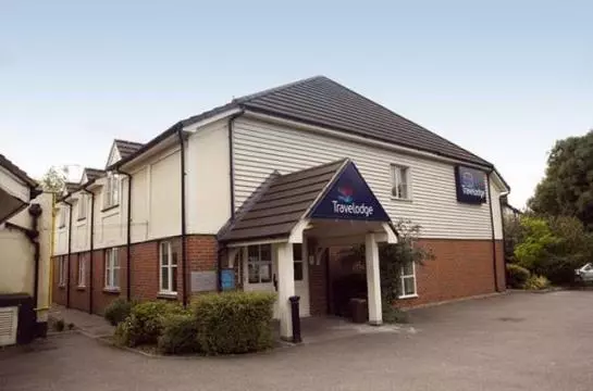 Отель Travelodge London Northolt