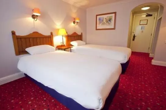 Отель Travelodge London Northolt