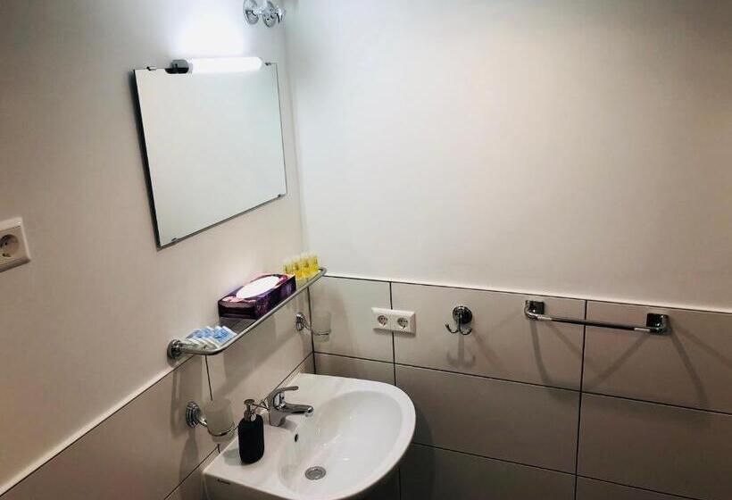 ペンション Krone