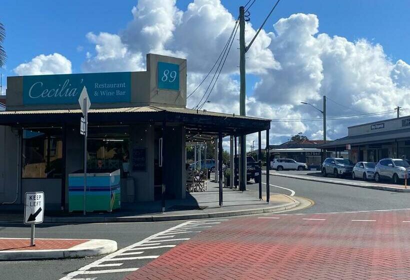 Beach Bungalow On The Ocean