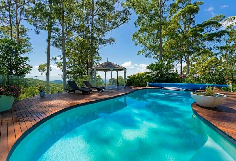 Broadview: A Coastal Panorama