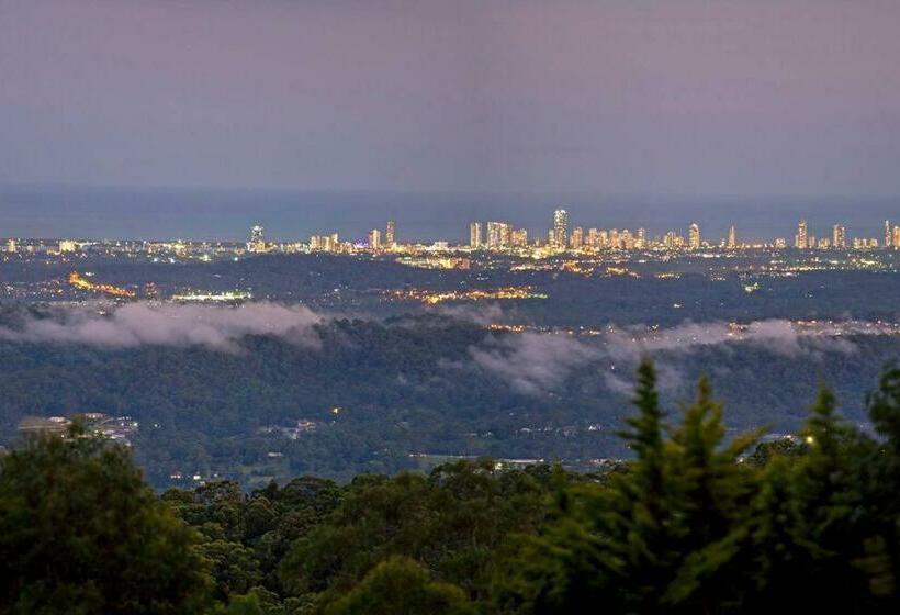 Broadview: A Coastal Panorama