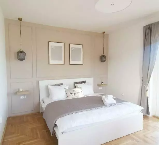 Grand Terrace Apartment With Ac & Heating