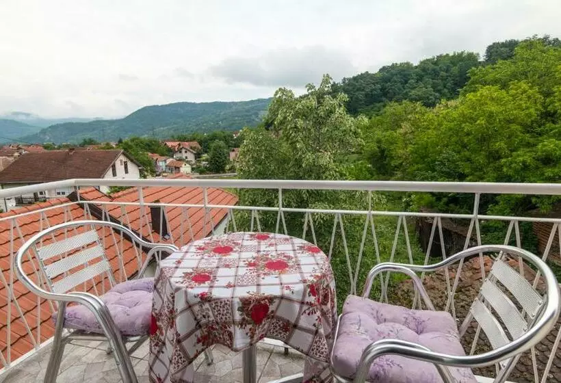 La Casa De Bašta