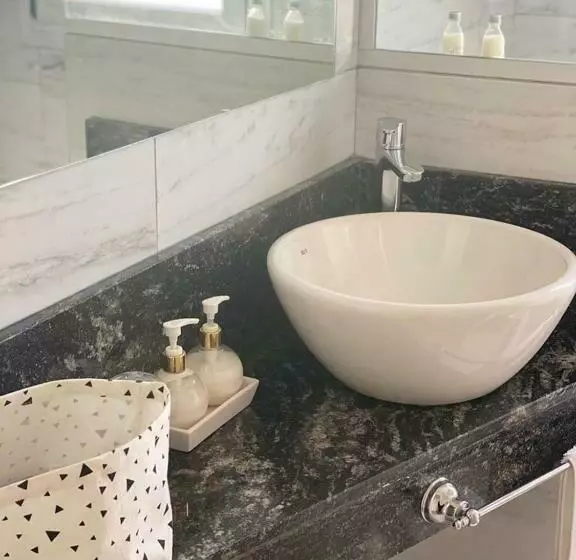 Departamento Nuevo Centrico 2 Dormitorios 2 Baños Cochera Piscina