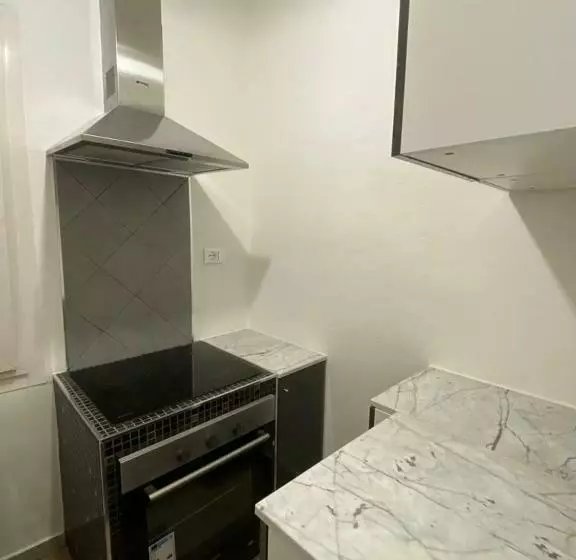 La Torre Saracena Di Tellaro   Confirenthouse