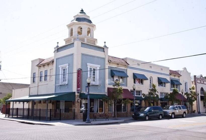 The Keys Bungalow On The Cotee River
