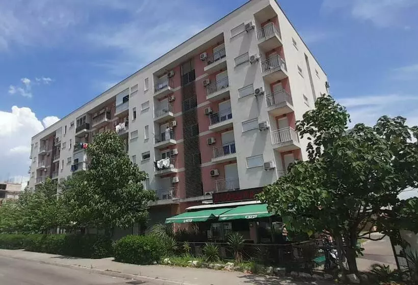 Apartment Luka