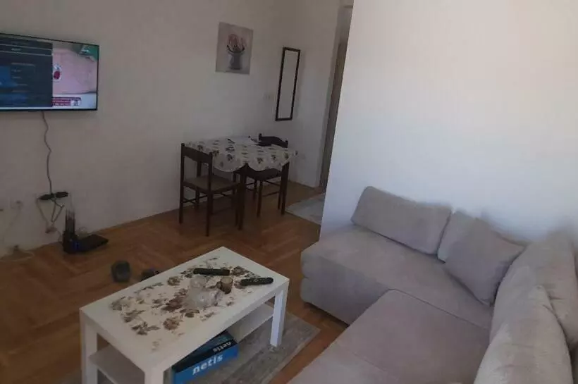 Apartment Luka