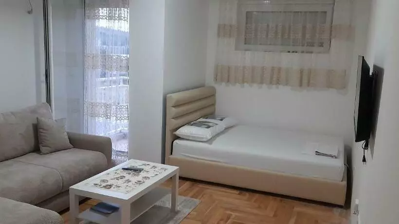 Apartment Luka