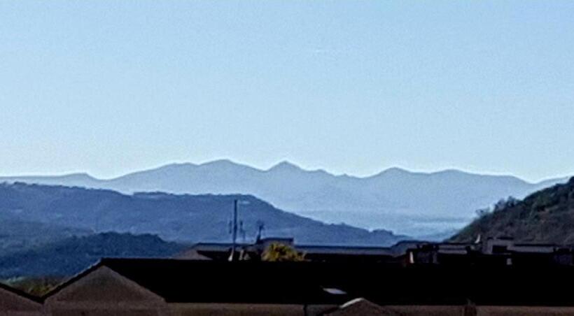 Appartement F2 Centre Ville Issoire Avec Jolie Vue