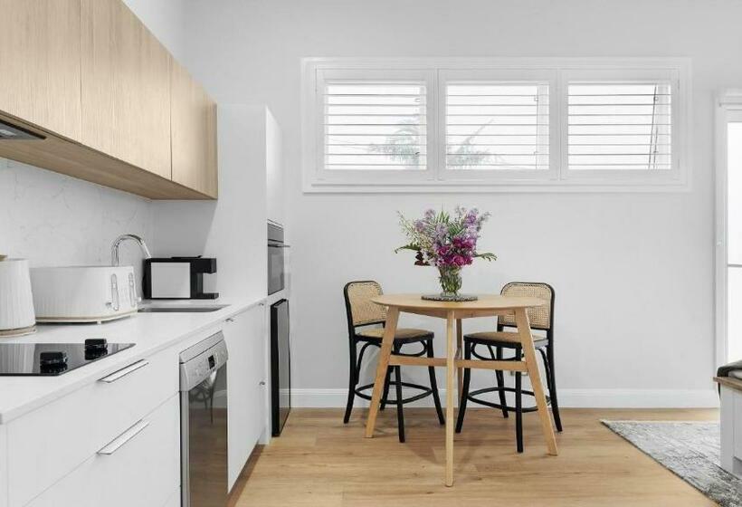 Easy Stroll   Ettalong Beach