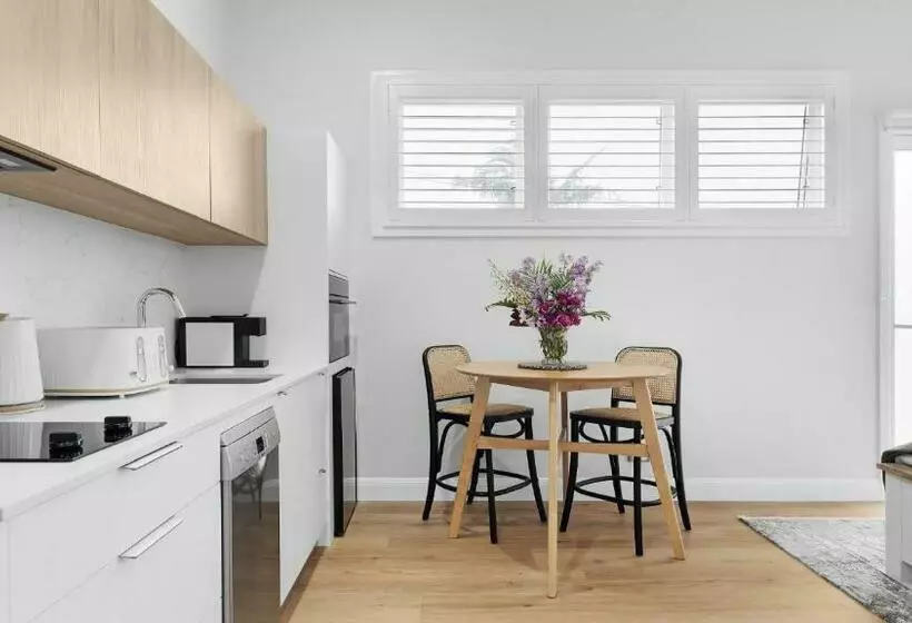 Easy Stroll   Ettalong Beach