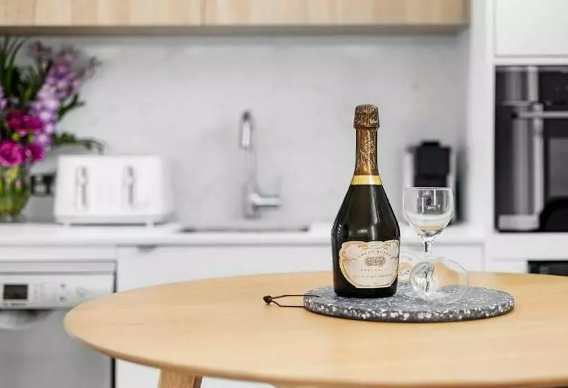 Easy Stroll   Ettalong Beach